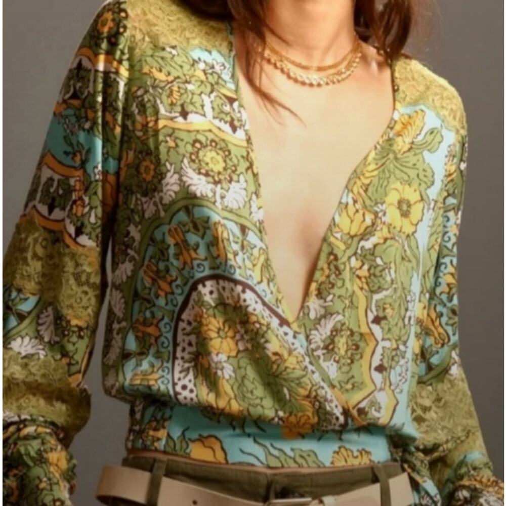 Tiny Long-Sleeve Printed V-Neck Wrap